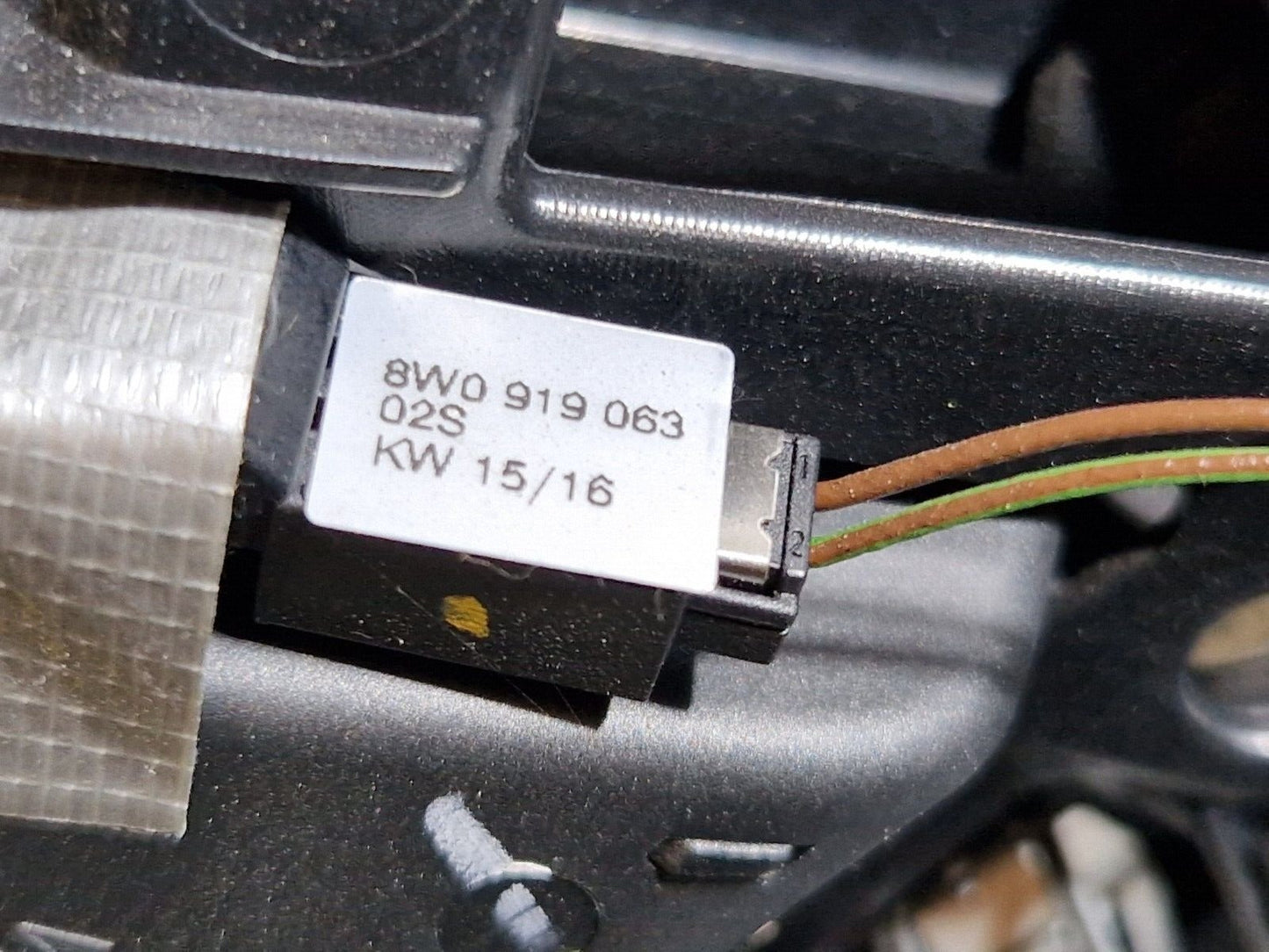 16-19AUDI A4 B9 AVANT/ESTATE GENUINE REAR DRIVER SIDE FABRIC DOOR CARD 8w0867488