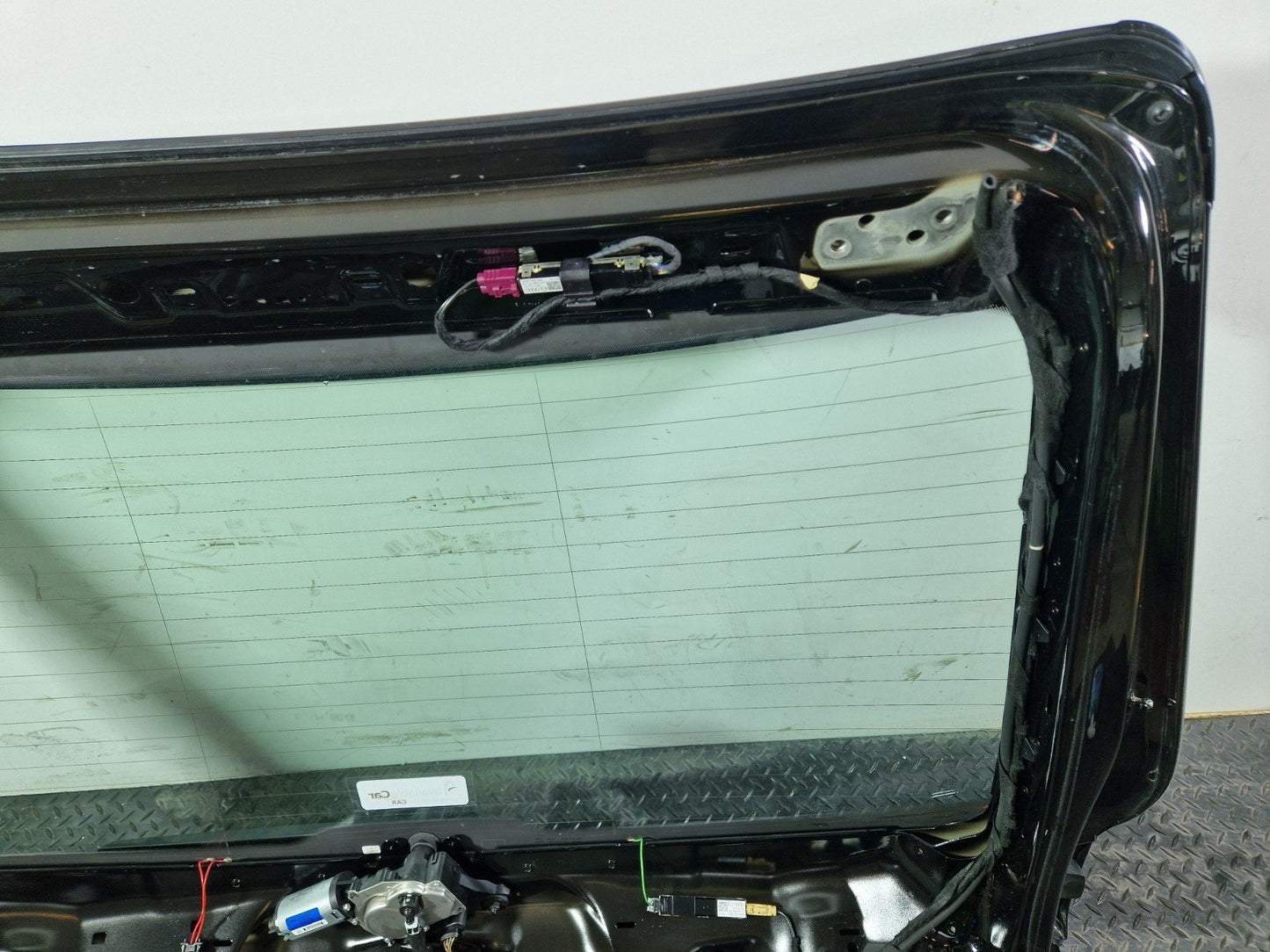 12-18 AUDI A6 C7 AVANT /ESTATE COMPLETE REAR TAILGATE /BOOTLID IN BLACK LY9B