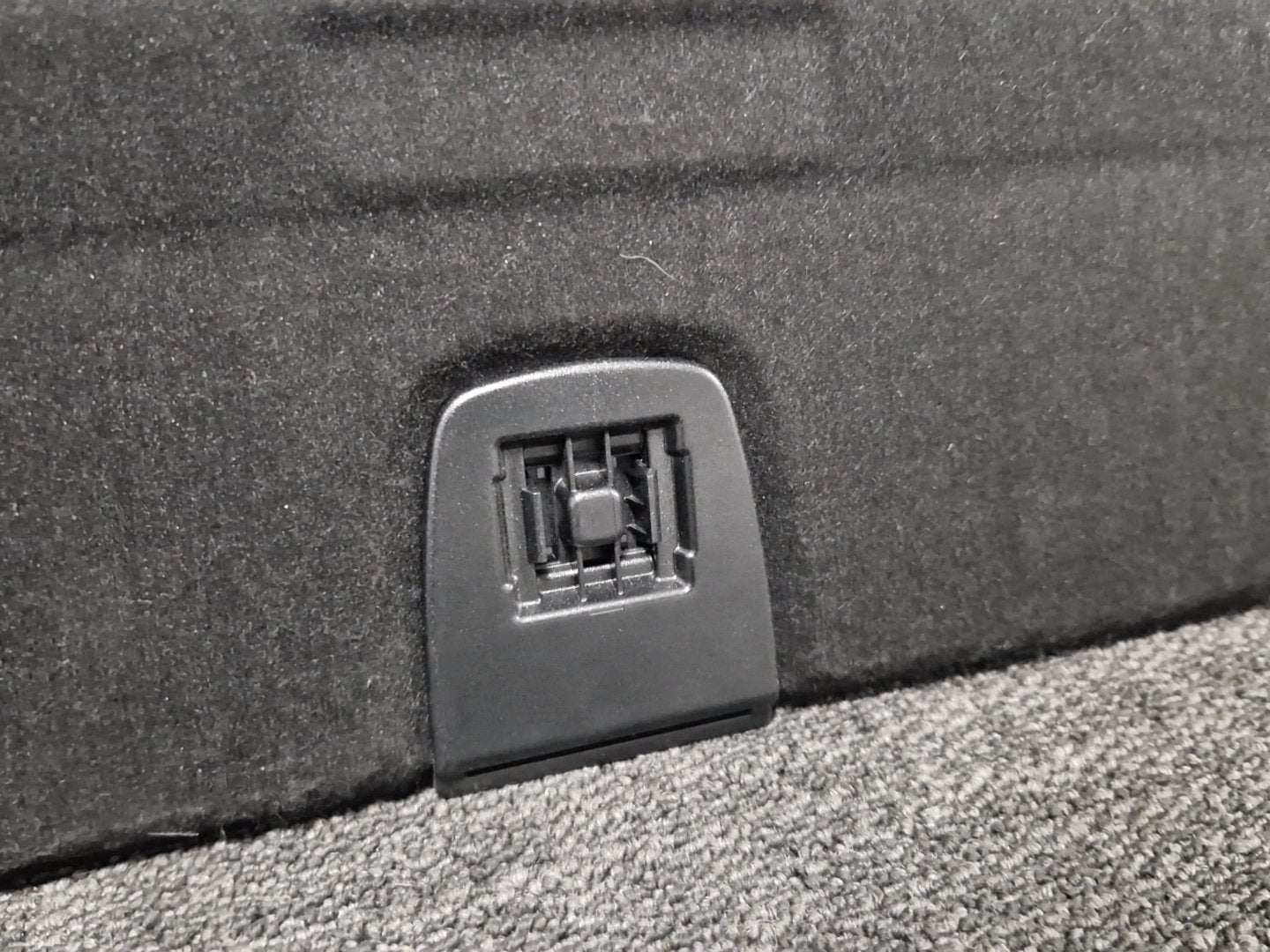 BMW X1 E84 SUV Genuine Rear Trunk Floor Boot Carpet Cover Liner 2991186