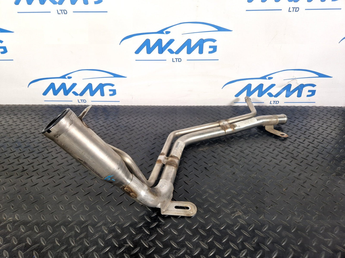 2019-ON  LAND ROVER DISCOVERY L550 LCI FUEL TANK FILLER PIPE LK72-9032-ED