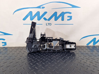 18-ON MERCEDES A CLASS W177 OEM FRONT RIGHT O/S DOOR HANDLE BASE MOUNT BRACKET