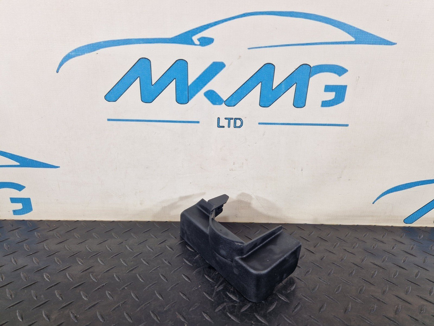 14-19 LAND ROVER L550 DISCOVERY SPORT RIGHT INTERIOR TRIM PANEL IN BLACK 2456366