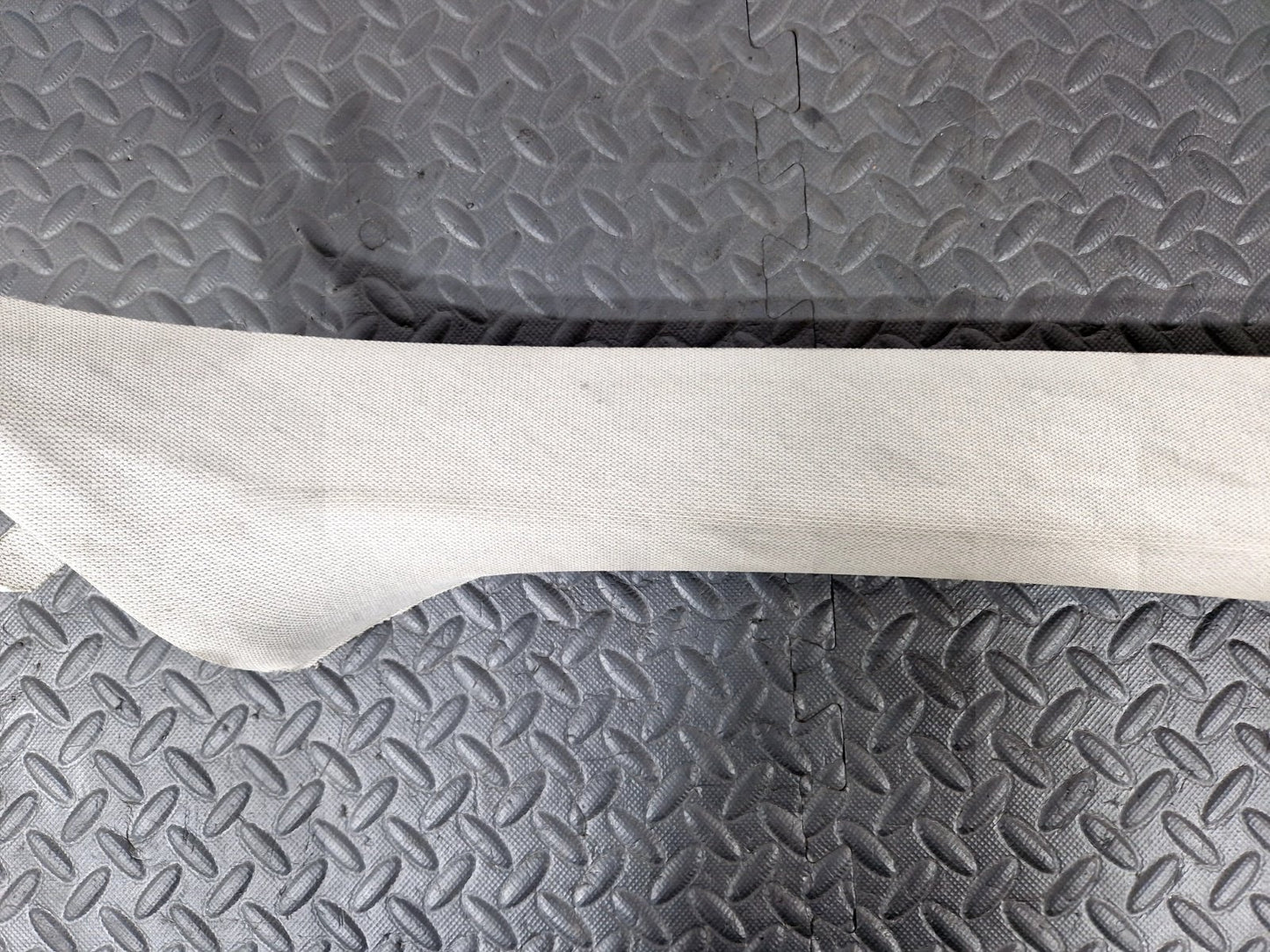 16-22 BMW X1 F48 DRIVER SIDE RIGHT A PILLAR COVER TRIM 7402608