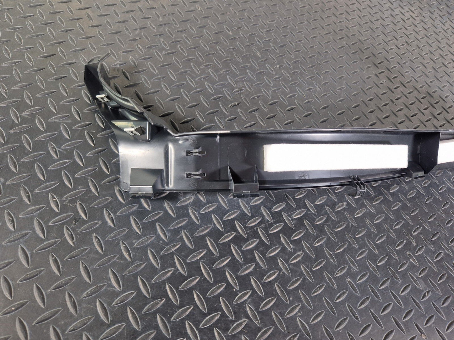14-21 MERCEDES C200 W205 GENUINE C-PILLAR TRIM REAR RIGHT A2056903305