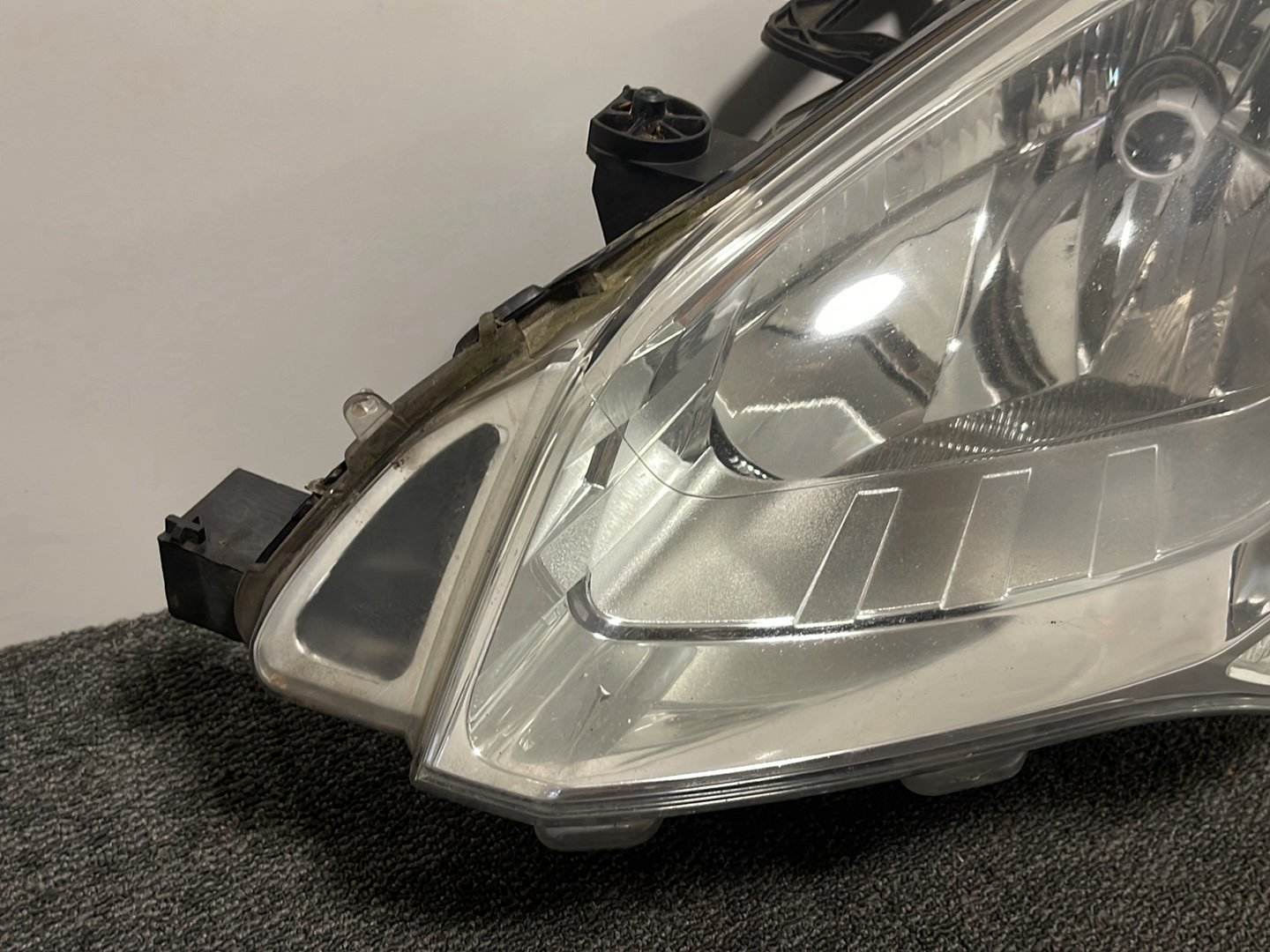 Peugeot Partner B9 Cargo Van Front Left N/S Headlight 89318051 9682828480