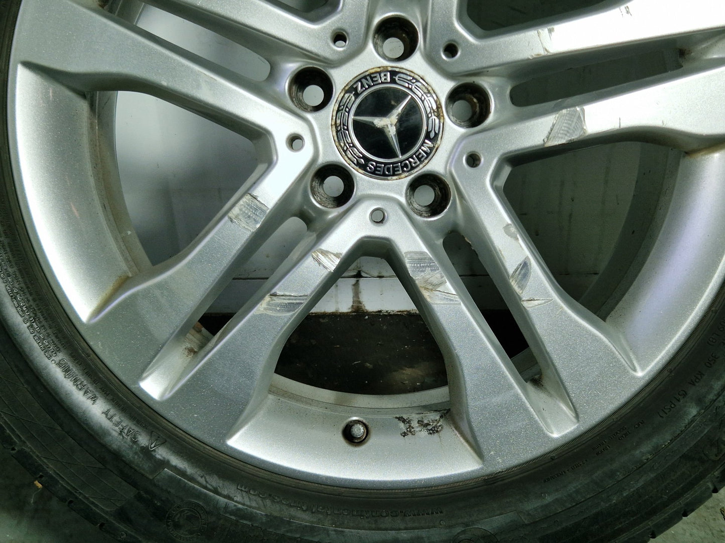 Mercedes-Benz GLA 18" Alloy Wheel with Tyre 235/50/18 ~5mm A1564011300