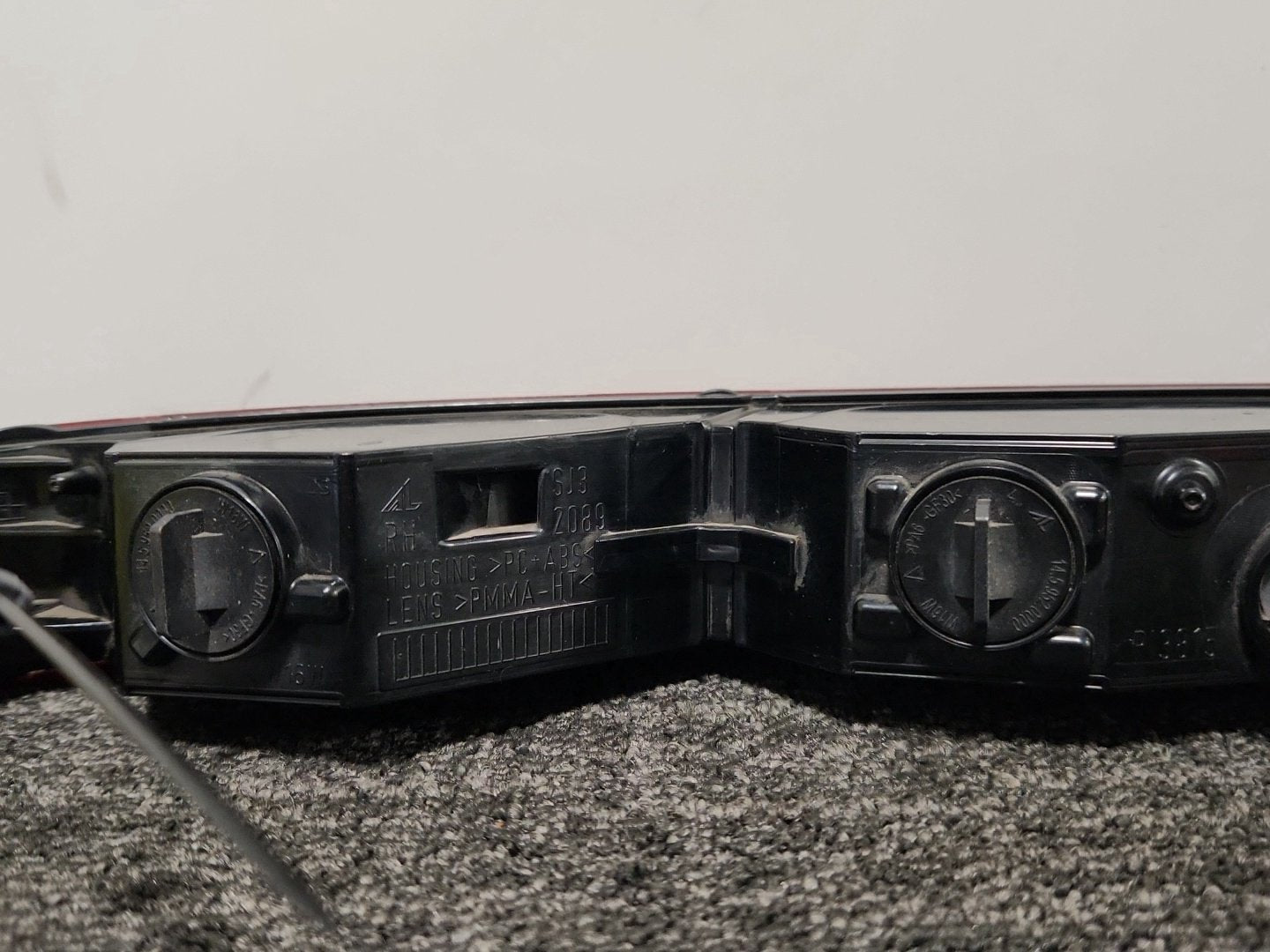 Audi Q7 4M Right O/S Rear Bumper Light Reflector Lamp Lens 4M0945096