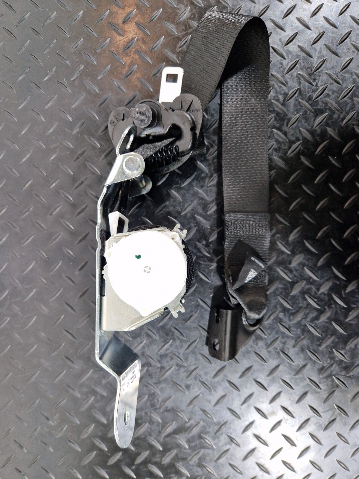 14-21 BMW 2 SERIES GRAN TOURER F45 F46 2RW REAR PASSENGER SIDE SEAT BELT 7332235