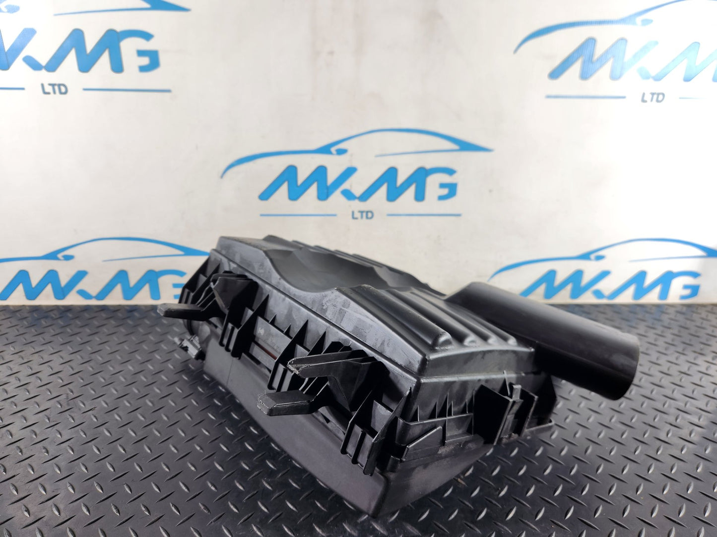 Mercedes-Benz Sprinter W907 Air Filter Box Housing A9075280000