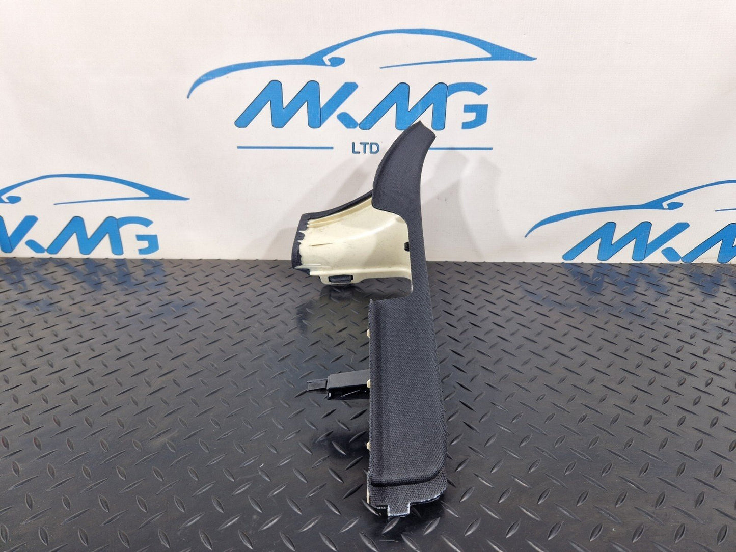 10-18 AUDI A7 4G S-LINE GENUINE REAR LEFT D PILLAR TRIM 4G8867245