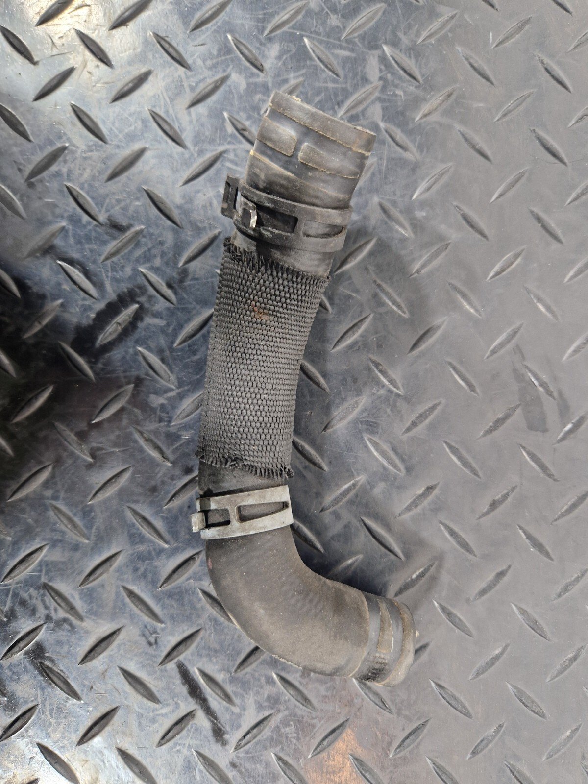 12-18 AUDI A6 C7 WATER COOLANT HOSE PIPE 04L122157BE