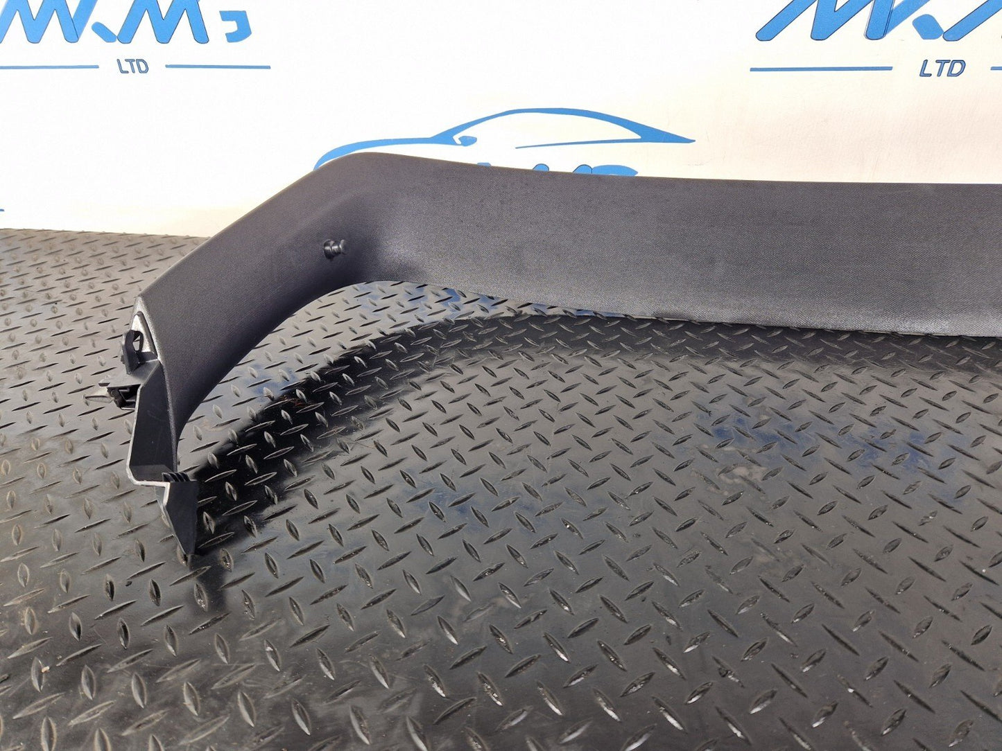 19-ON MERCEDES BENZ B CLASS W247 REAR TAILGATE WINDOW FRAME TRIM A2477402500