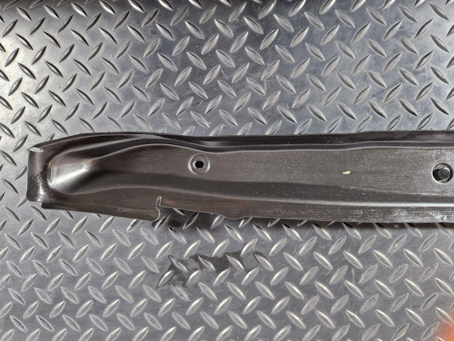 19-ON MERCEDES BENZ B CLASS W247 OEM FRONT RIGHT FENDER GAP COVER A2478890500