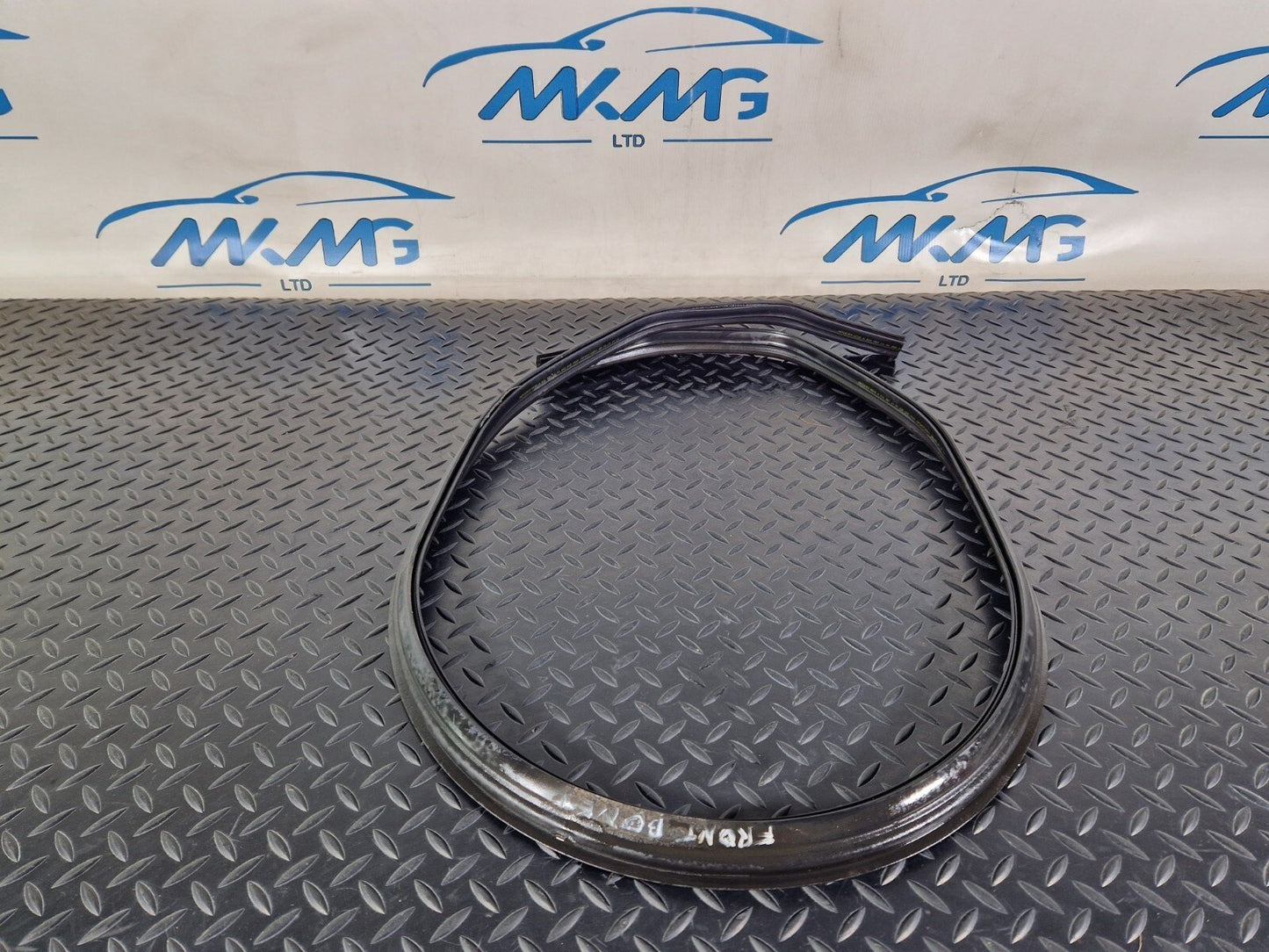 18-ON MERCEDES SPRINTER W907 BONNET RUBBER SEALING GASKET SEAL A9108871100