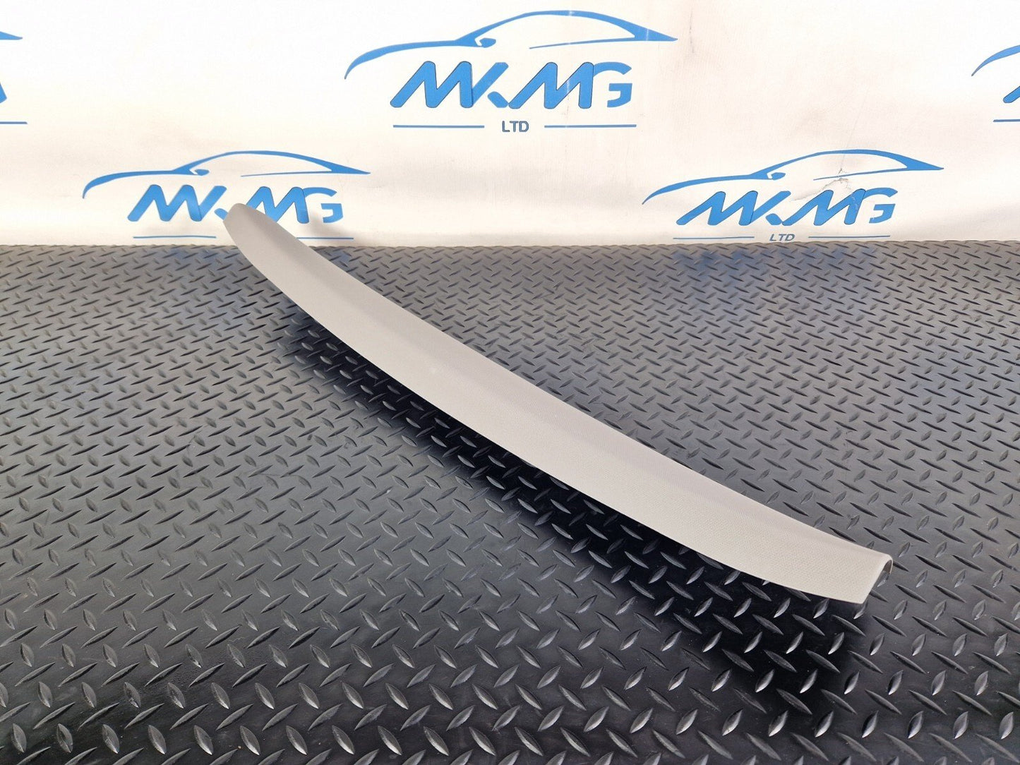 14-21 BMW 2 SERIES F45 F46 218i TAILGATE BOOT CENTRAL INNER TRIM PANEL 8065340