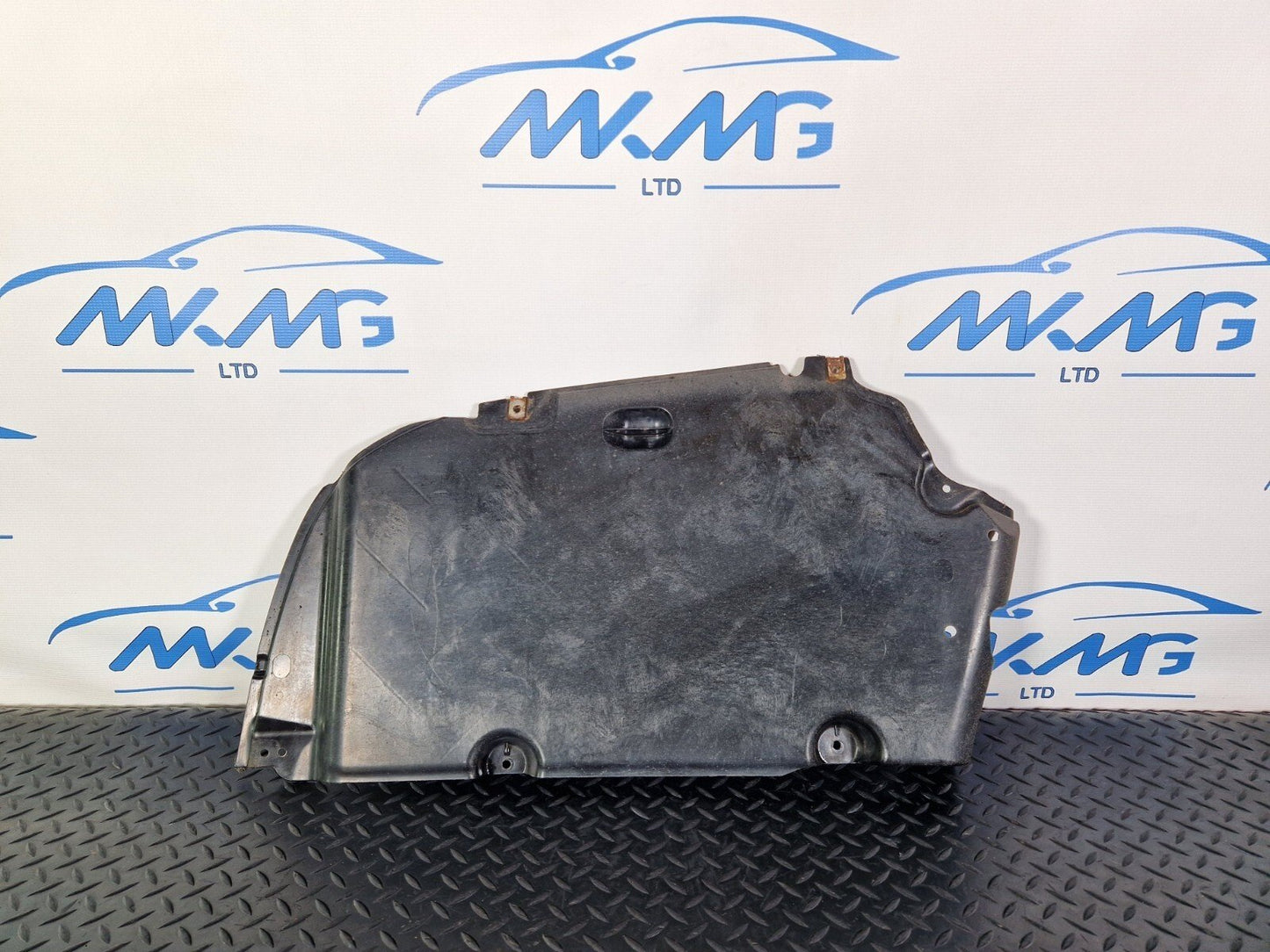 14-21 MERCEDES BENZ W205 REAR RIGHT DRIVER SIDE O/S UNDERBODY COVER A2056900407