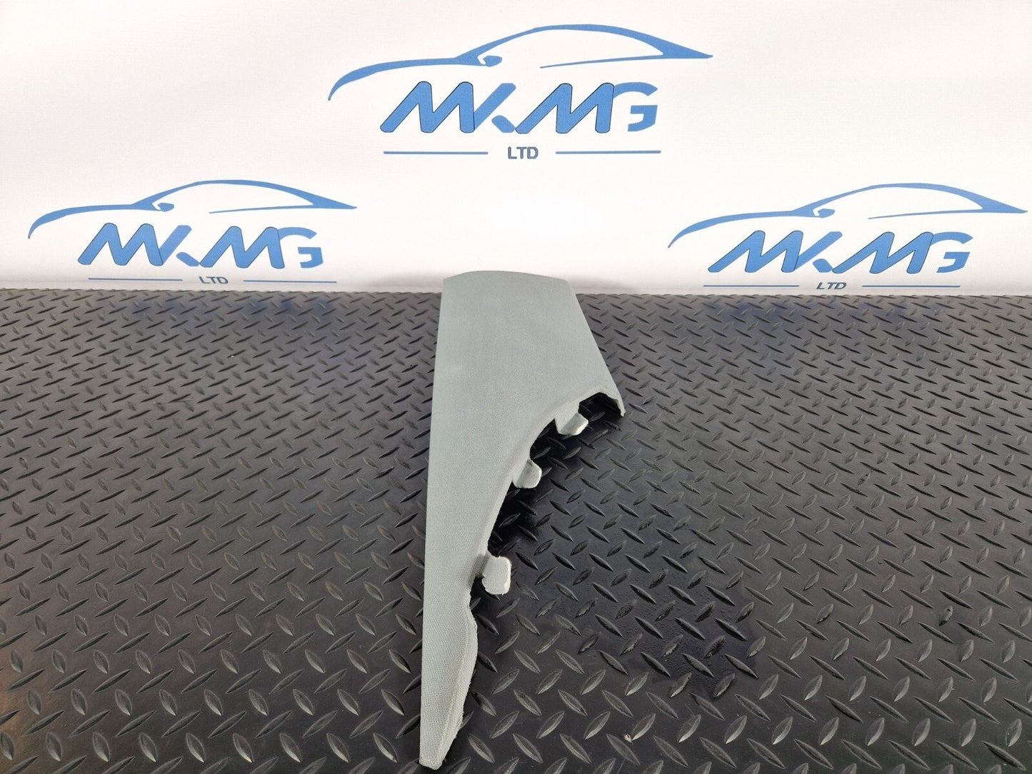 16-19 AUDI A4 B9 S-LINE SALOON GENUINE REAR LEFT N/S C-PILLAR TRIM 8W5867245