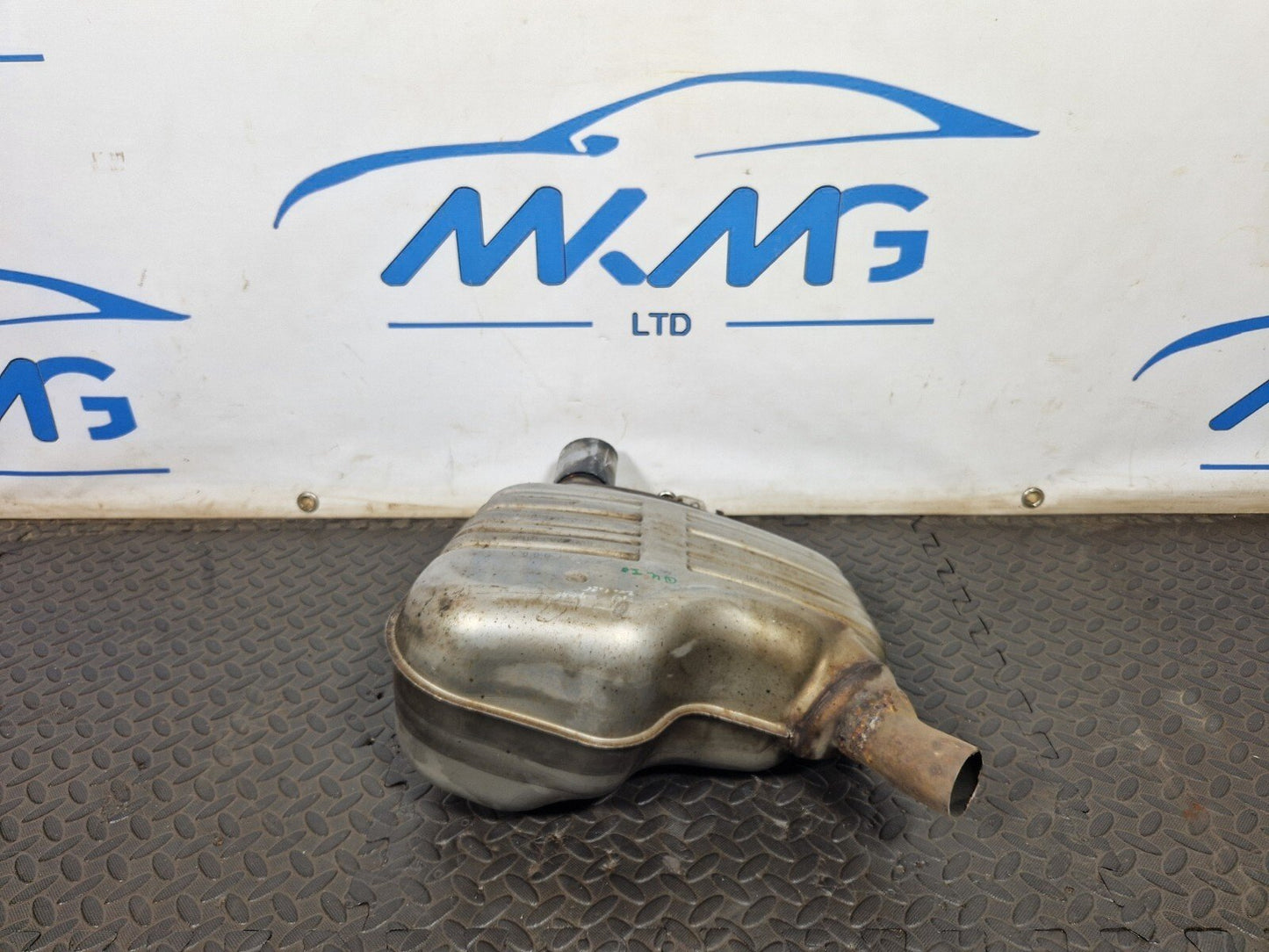 16-ON AUDI B9 REAR EXHAUST MUFFLER SILENCER 8K0253611K BY32021417CZ