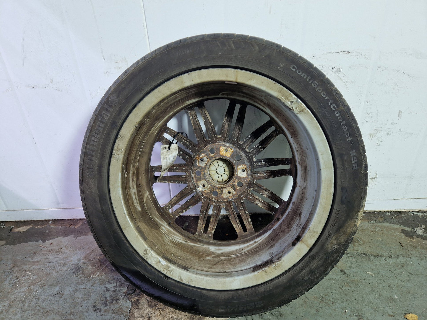 BMW 116i E87 Genuine 17" Alloy Wheel with Continental Tyre 225/45/17 5mm