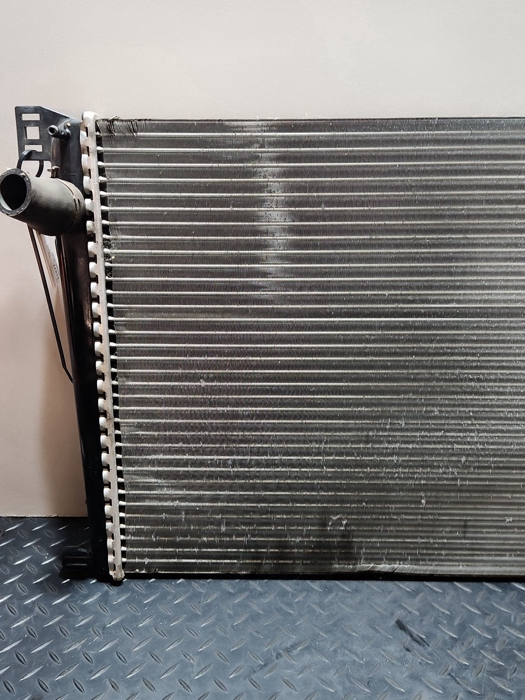 Mini Cooper Clubman 1.6L Petrol N16B16MO (N16B16A) Cooling Radiator 7535099-04