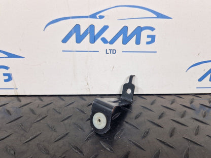 20-24 BMW 1 SERIES F40 GENUINE UNDERBODY PANELLING HOLDER BRACKET 7400890