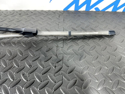 14-21 MERCEDES BENZ C300 W205 FRONT DRIVER SIDE WINDSCREEN WIPER ARM A2058204000
