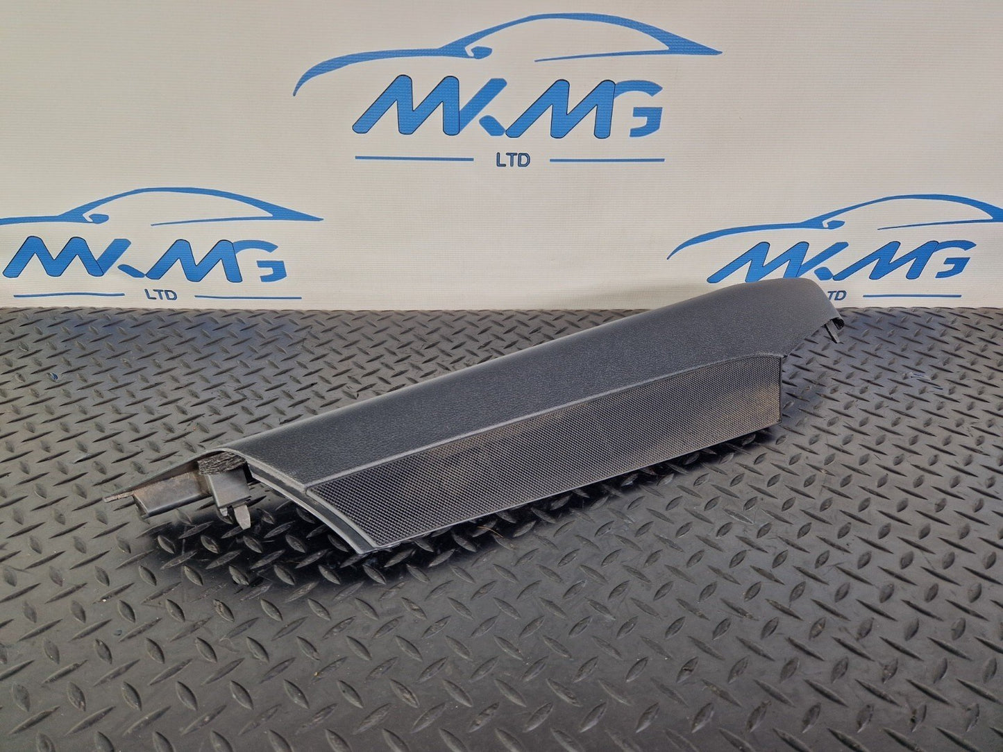 14-21 MERCEDES BENZ W205 OEM GENUINE RIGHT BOOT TRIM PANEL COVER A2056940228