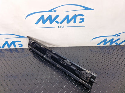 16-22 BMW X1 F48 Left Side Center Side Skirt Bracket Holder 7332331