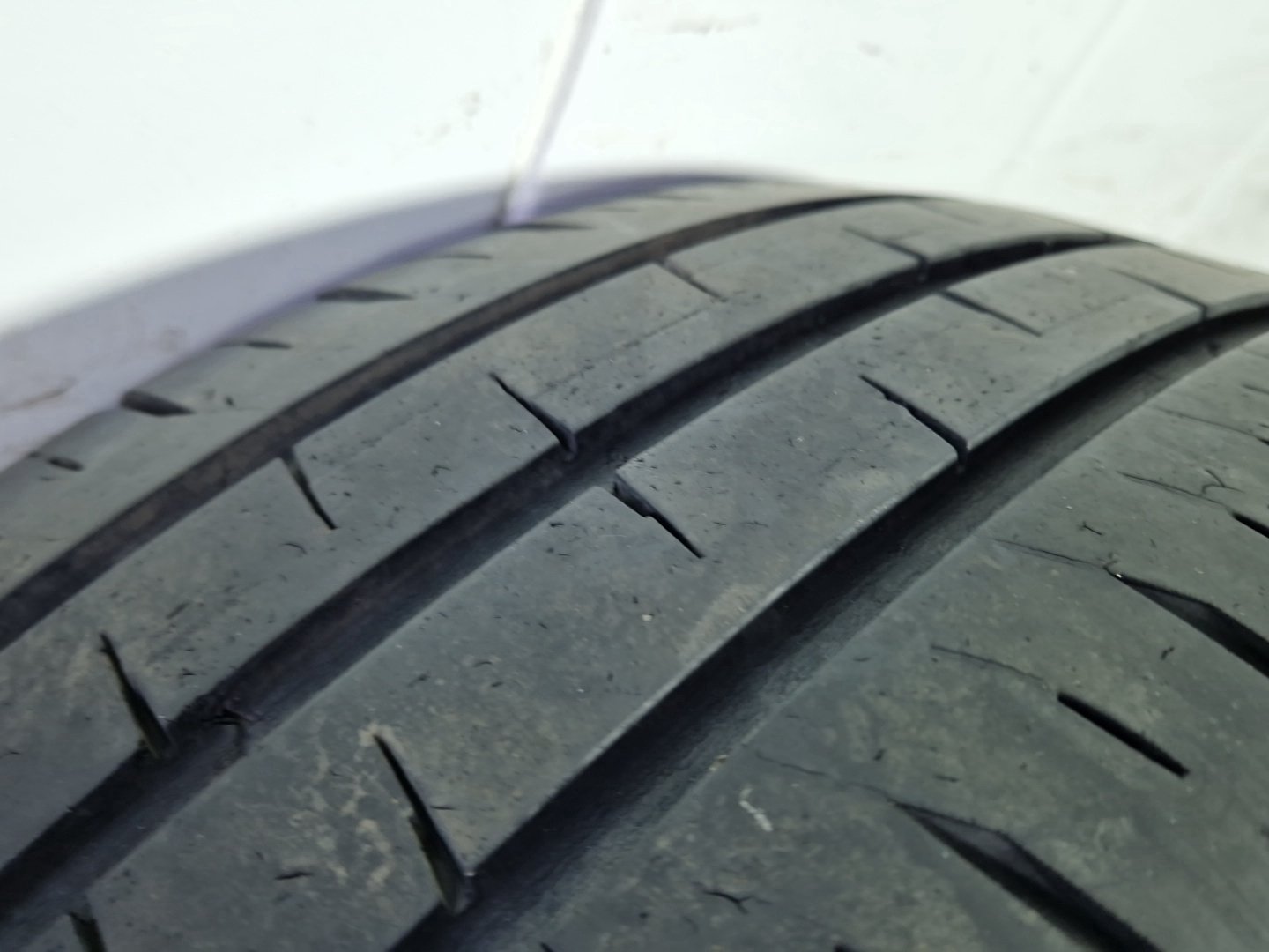 - Tyre