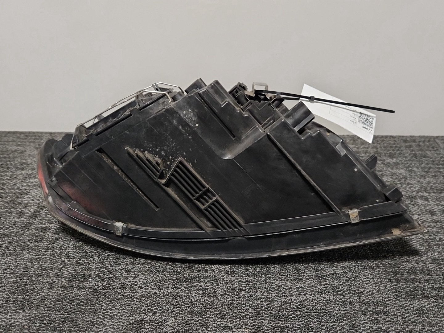 Volvo S40 MK2 (MS) Saloon Genuine Front Left N/S Passenger Headlight 30763039