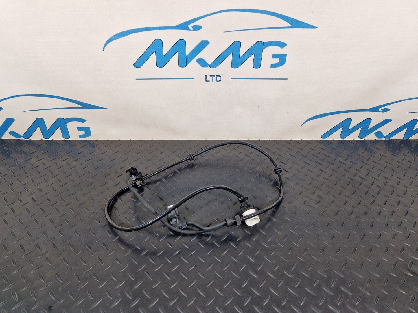 MERCEDES C220 W205 REAR RIGHT O/S PARKING BRAKE & BRAKE WEAR SENSOR INDICATOR