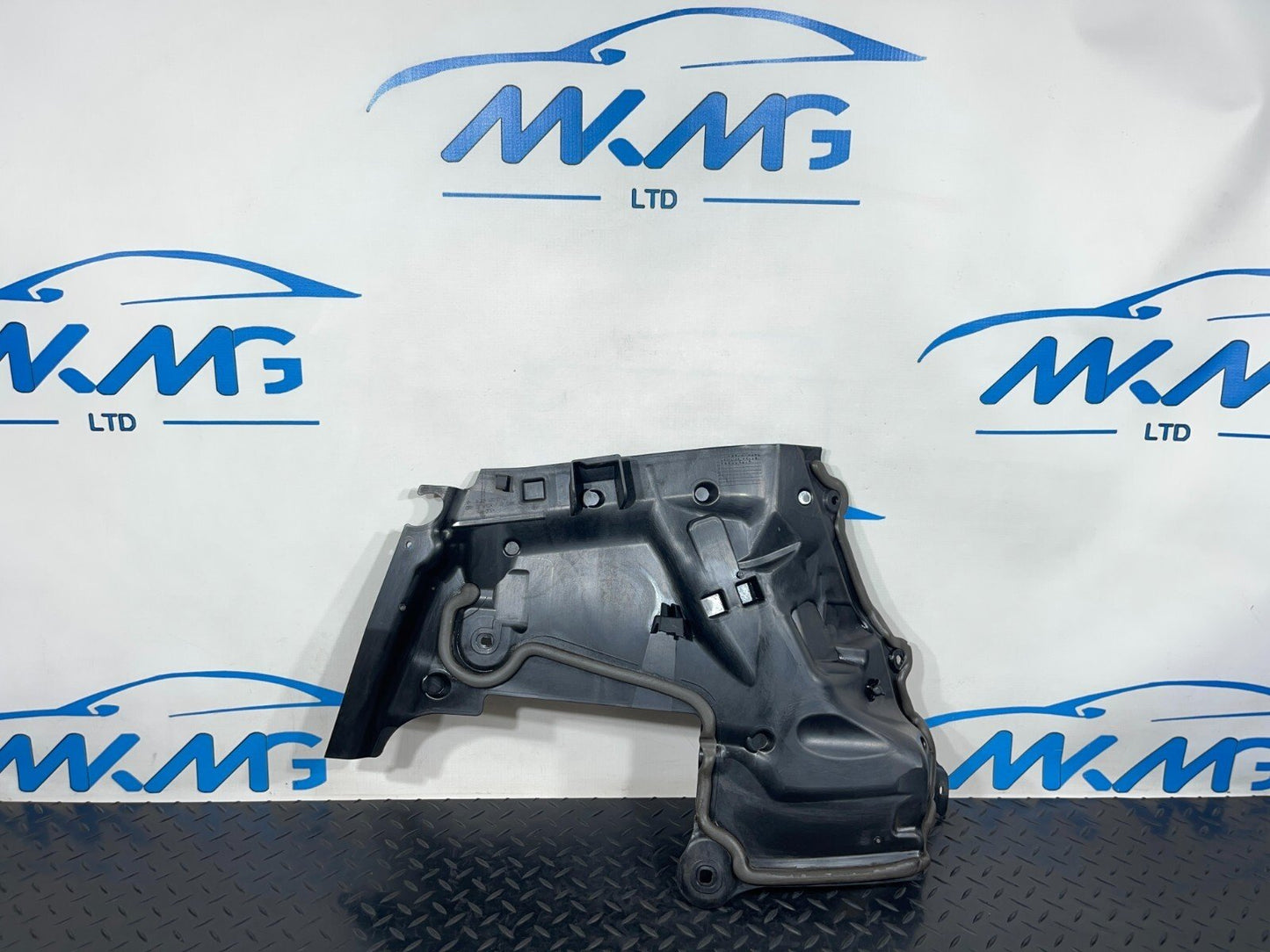 14-21 MERCEDES BENZ C300e W205 GENUINE ENGINE COMPARTMENT PANEL A2056200140