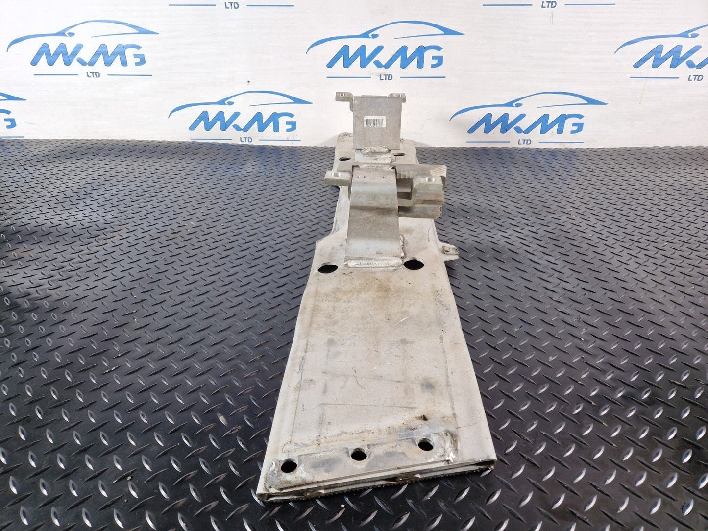 11-19 MERCEDES BENZ ML W166 GENUINE GEARBOX MOUNT SUPPORT BRACKET A1662410047
