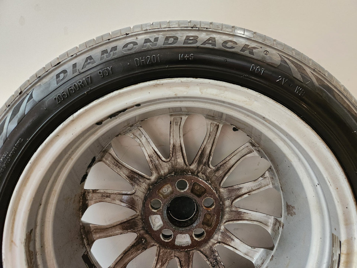 Volvo C30 MK1 (MK) 17" Alloy Wheel with Tyre 205/50/17 ~5mm