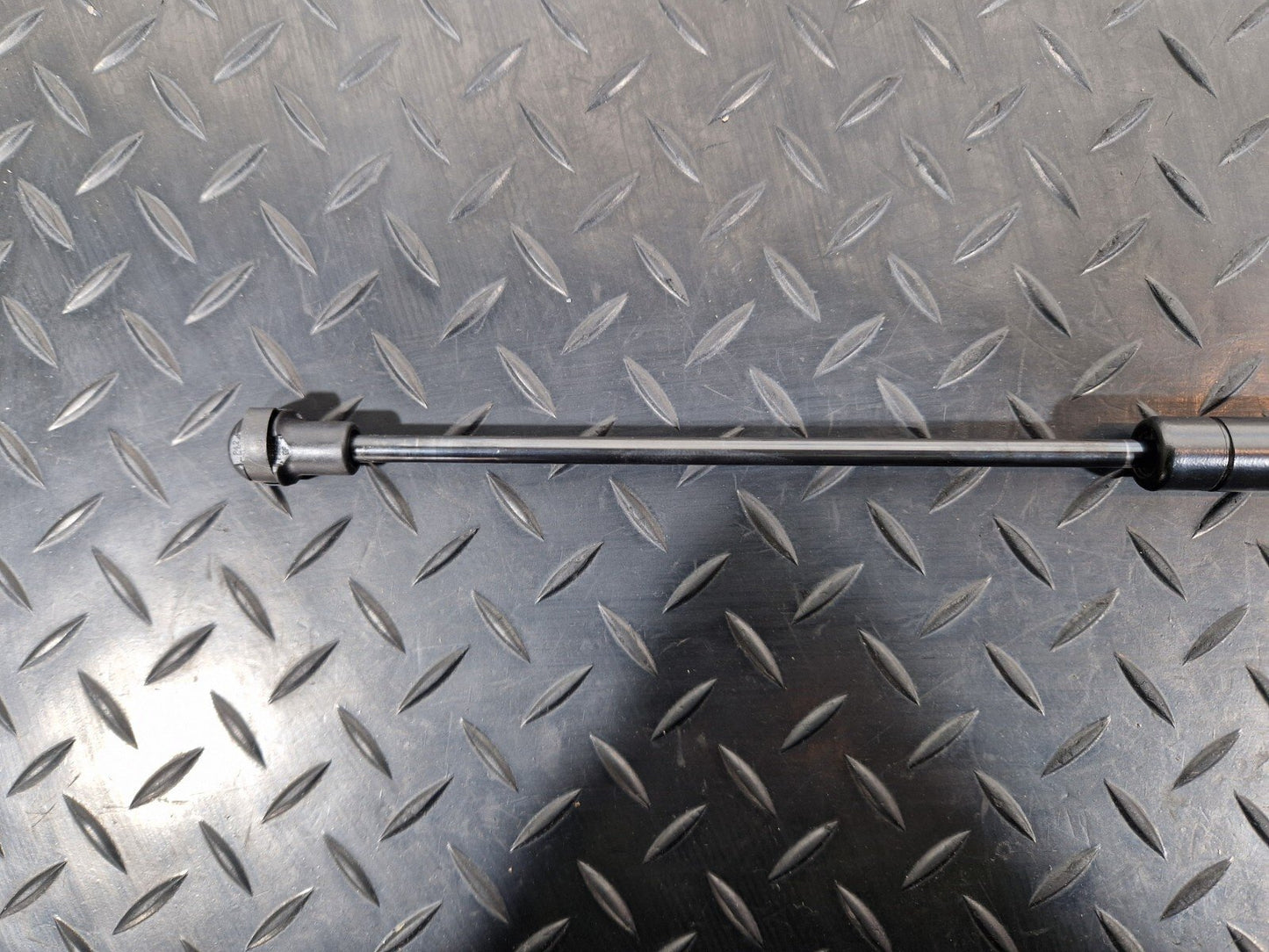16-19 AUDI A4 B9 REAR BOOT LID STRUT 8W5827919