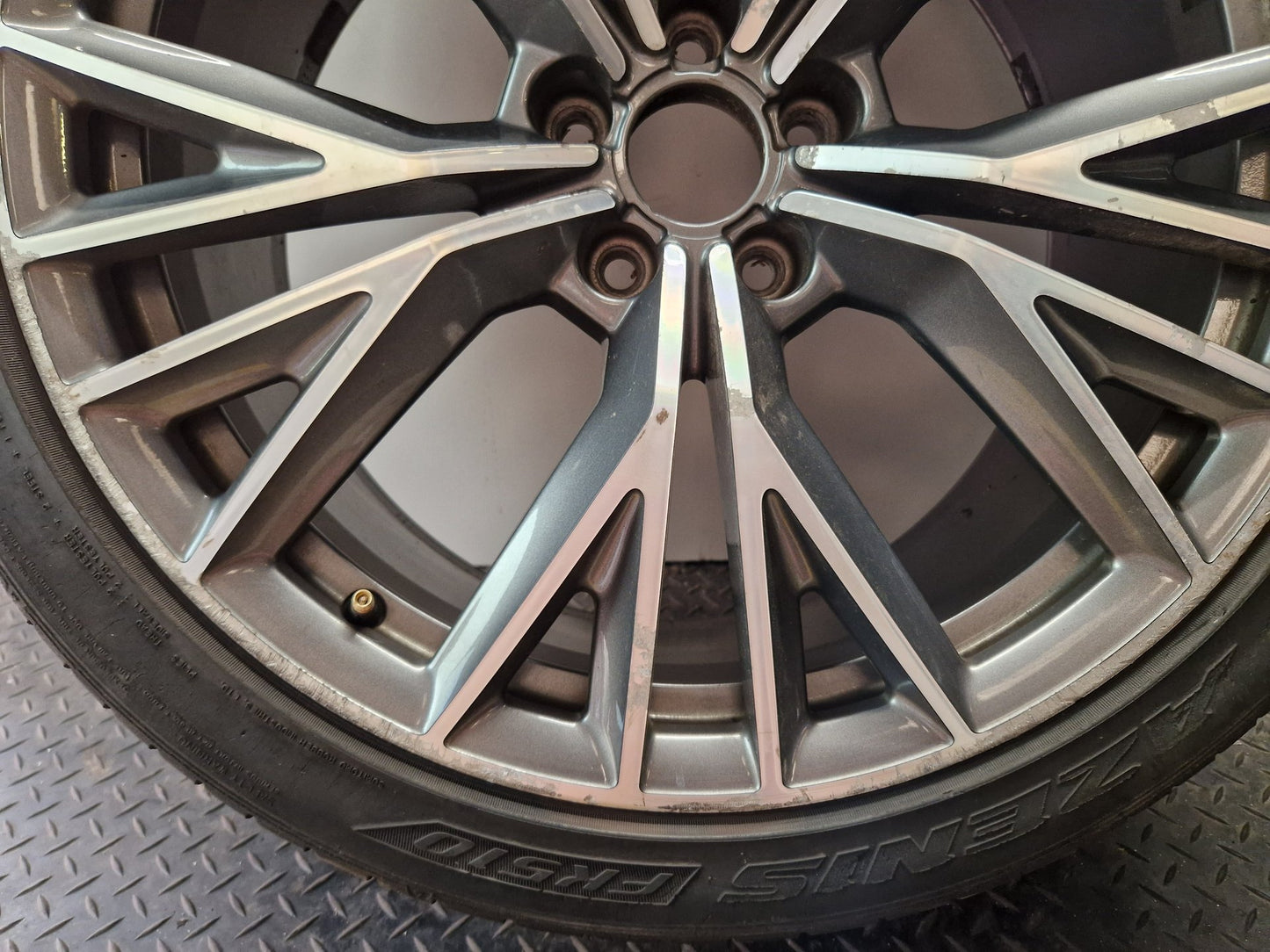 Audi A7 4G 20" Alloy Wheel with Tyre 265/35/20 ~3mm 4G8601025AE
