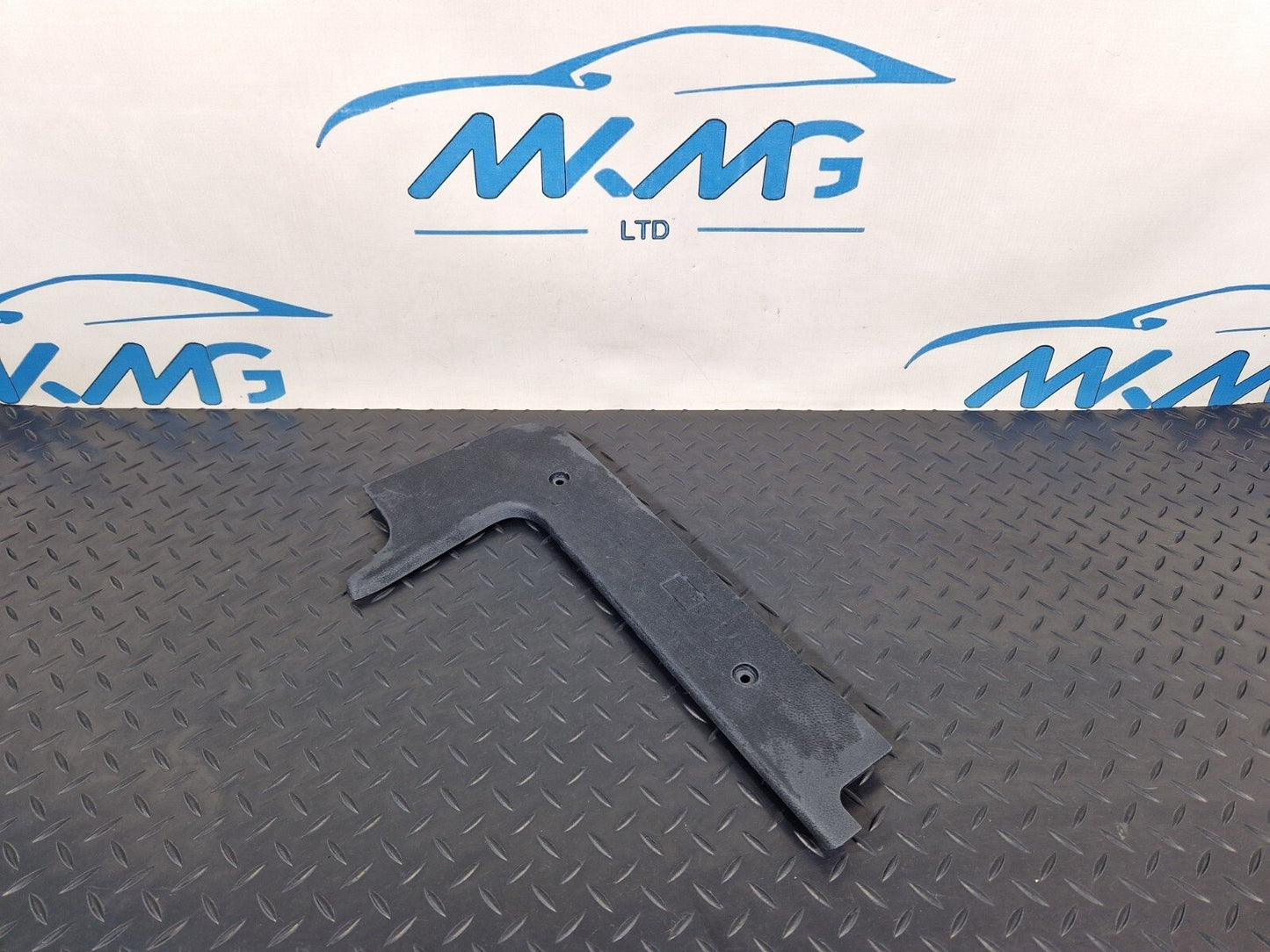18-ON MERCEDES BENZ SPRINTER W907 BATTERY PLASTIC TOP COVER LEFT N/S A9106863000
