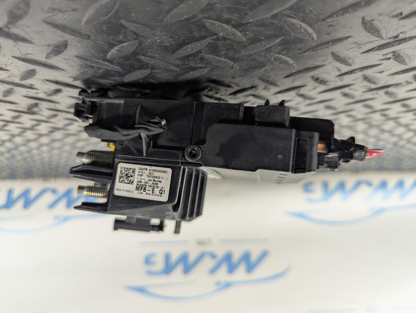 11-19 MERCEDES BENZ ML W166 FUSE BOX FRONT RELAY CONTROL UNIT MODULE A1665402450