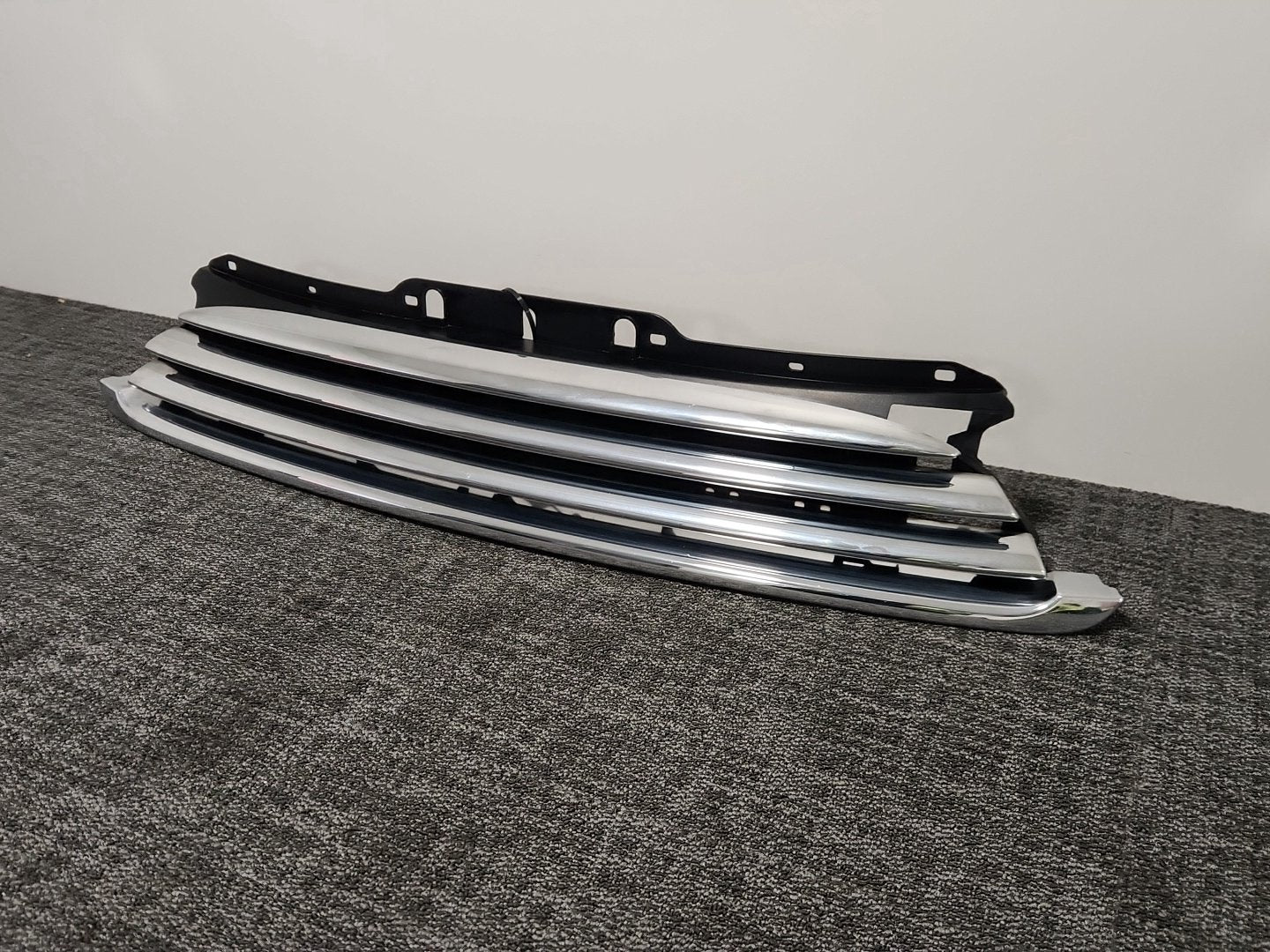 Mini Cooper Clubman R55 Estate Genuine Front Upper Bumper Grille 166149-10