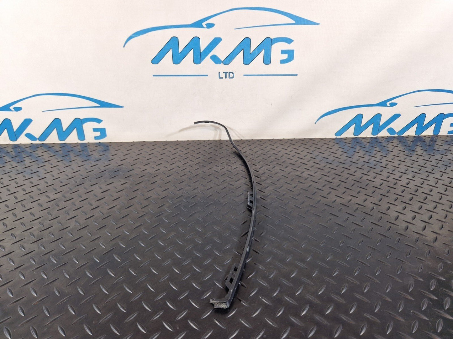 13-19 MERCEDES BENZ CLA C117 AMG FRONT RIGHT BUMPER SPOILER SKIRT A1178851422