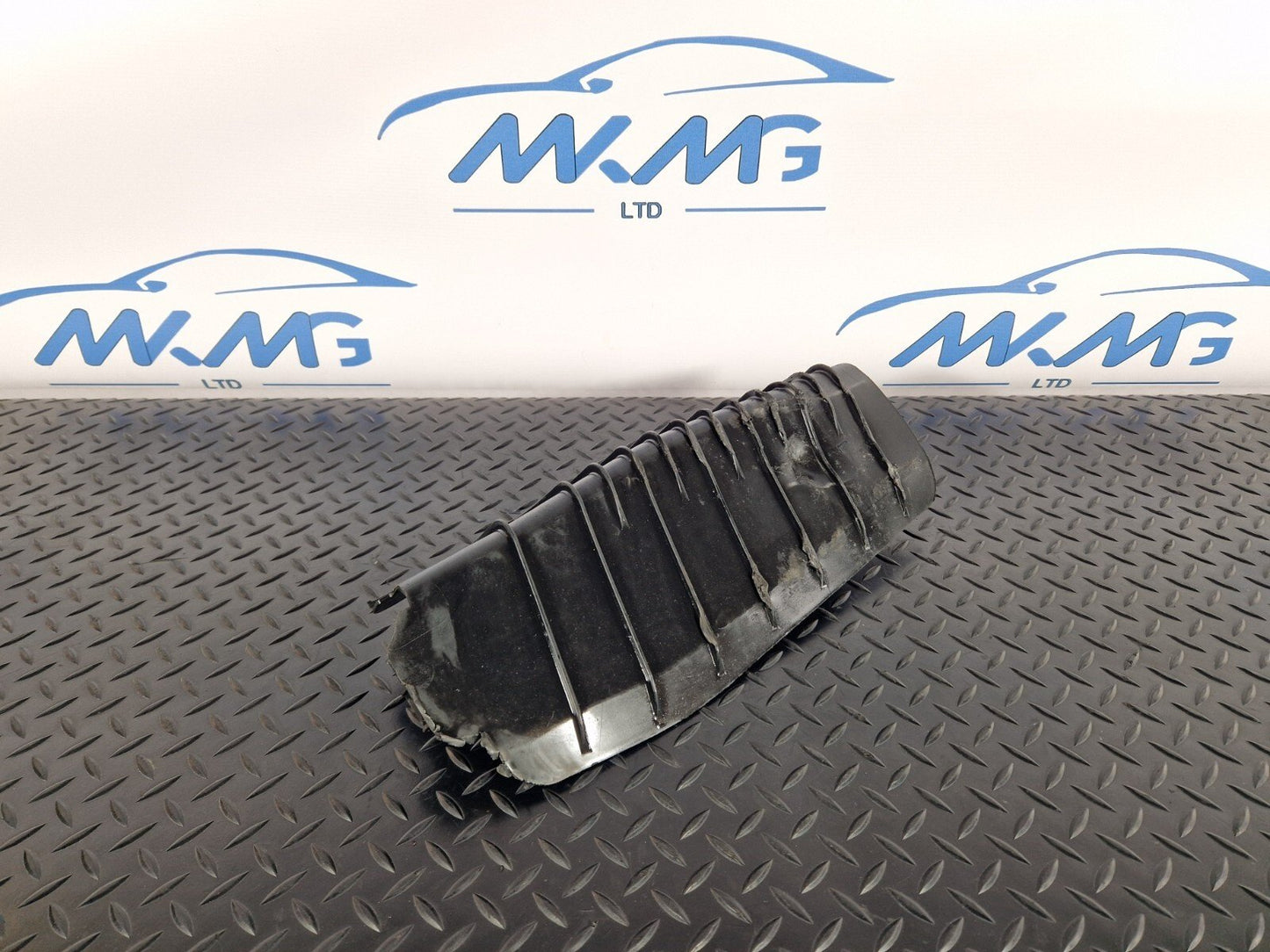 16-23 AUDI A5 F5 SPORTBACK S-LINE REAR LEFT CONTROL ARM COVER 8W0505415E