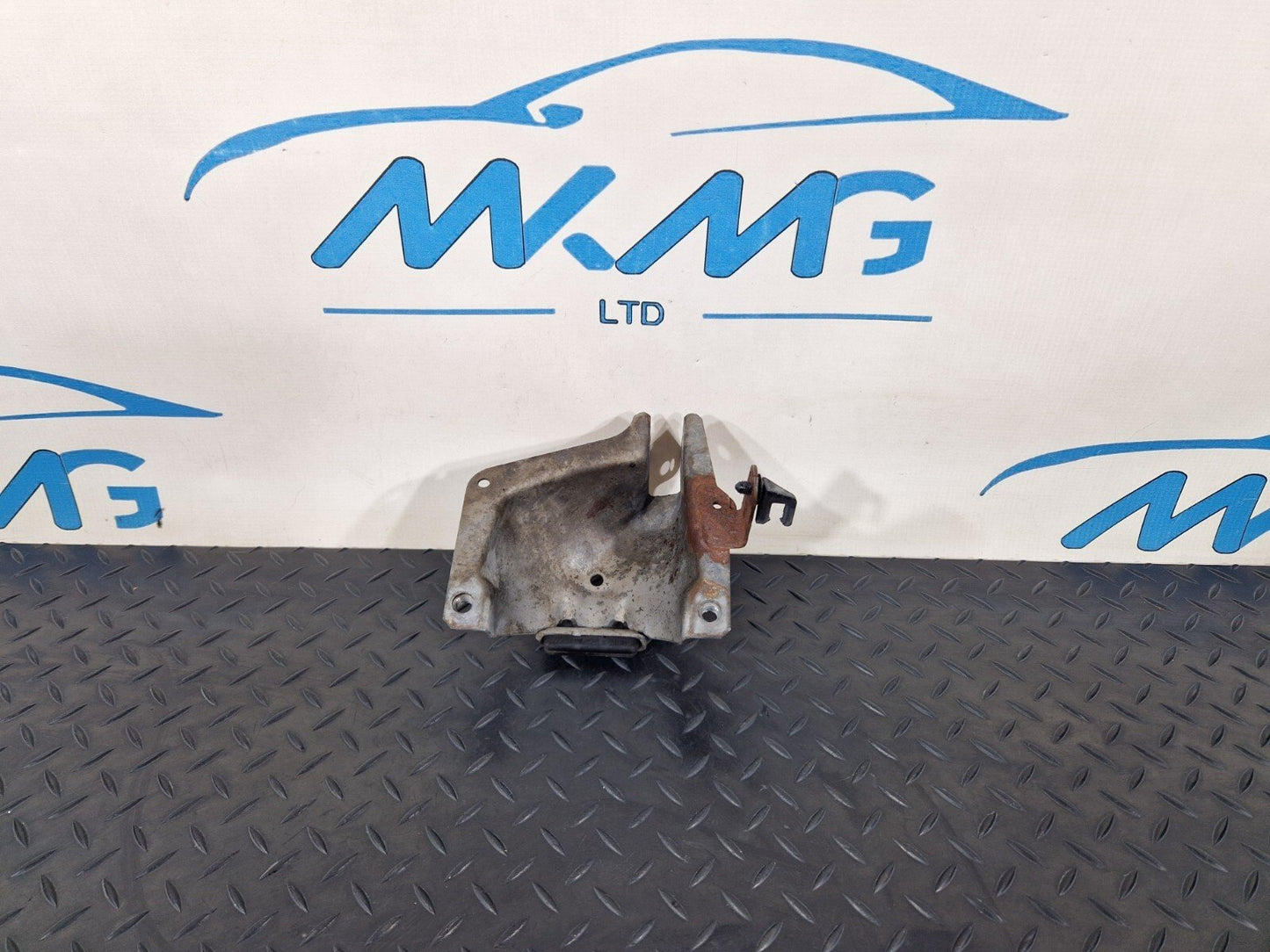 12-17 AUDI S5 CONVERTIBLE ENGINE MOUNT BRACKET 8K0399059F