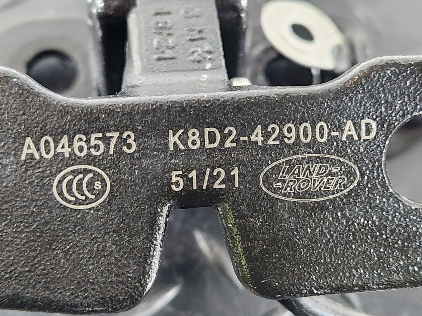 Range Rover Evoque L551 Right O/S Bootlid Hinge K8D242900AD