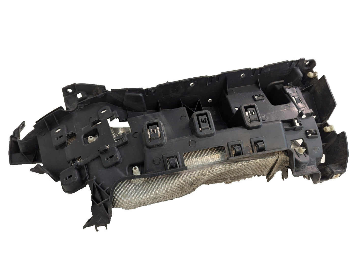 17-ON LAND ROVER DISCOVERY REAR BUMPER RIGHT MOUNT BRACKET KY3217A881 KY3211430