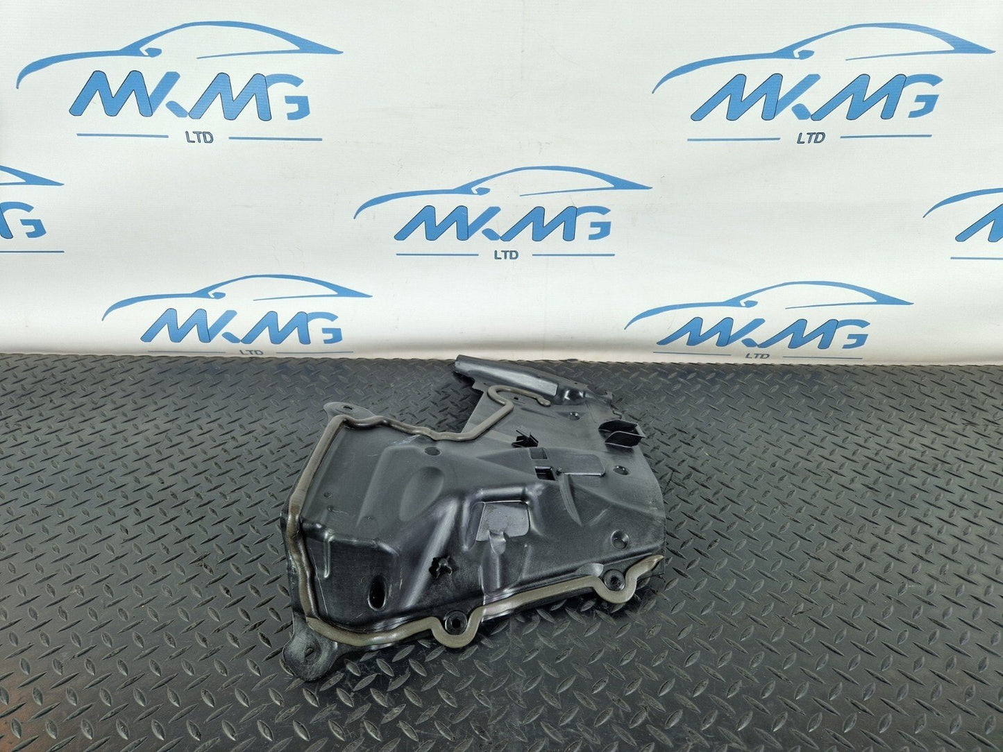 14-21 MERCEDES BENZ W205 GENUINE ENGINE PARTITION PROTECTION SHIELD A2056205801