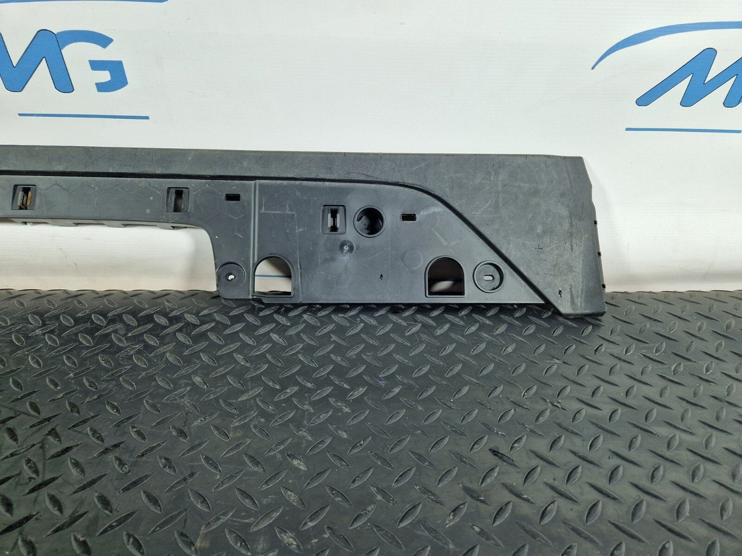 14-23 MERCEDES BENZ VITO W447 OEM BOOT STEP PANEL A4476940328