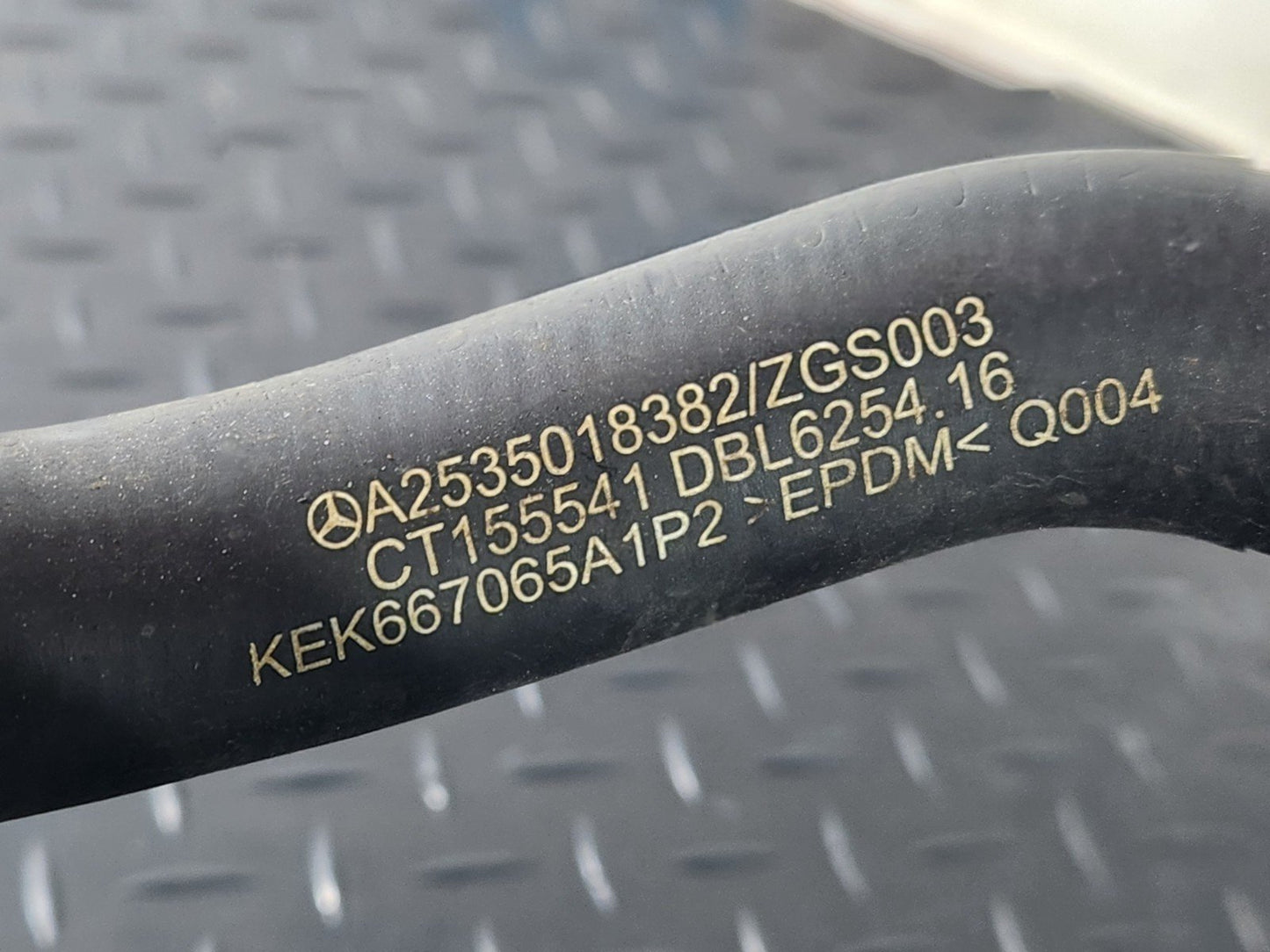 16-22 MERCEDES BENZ X253 WATER COOLANT PIPE HOSE A2535018382