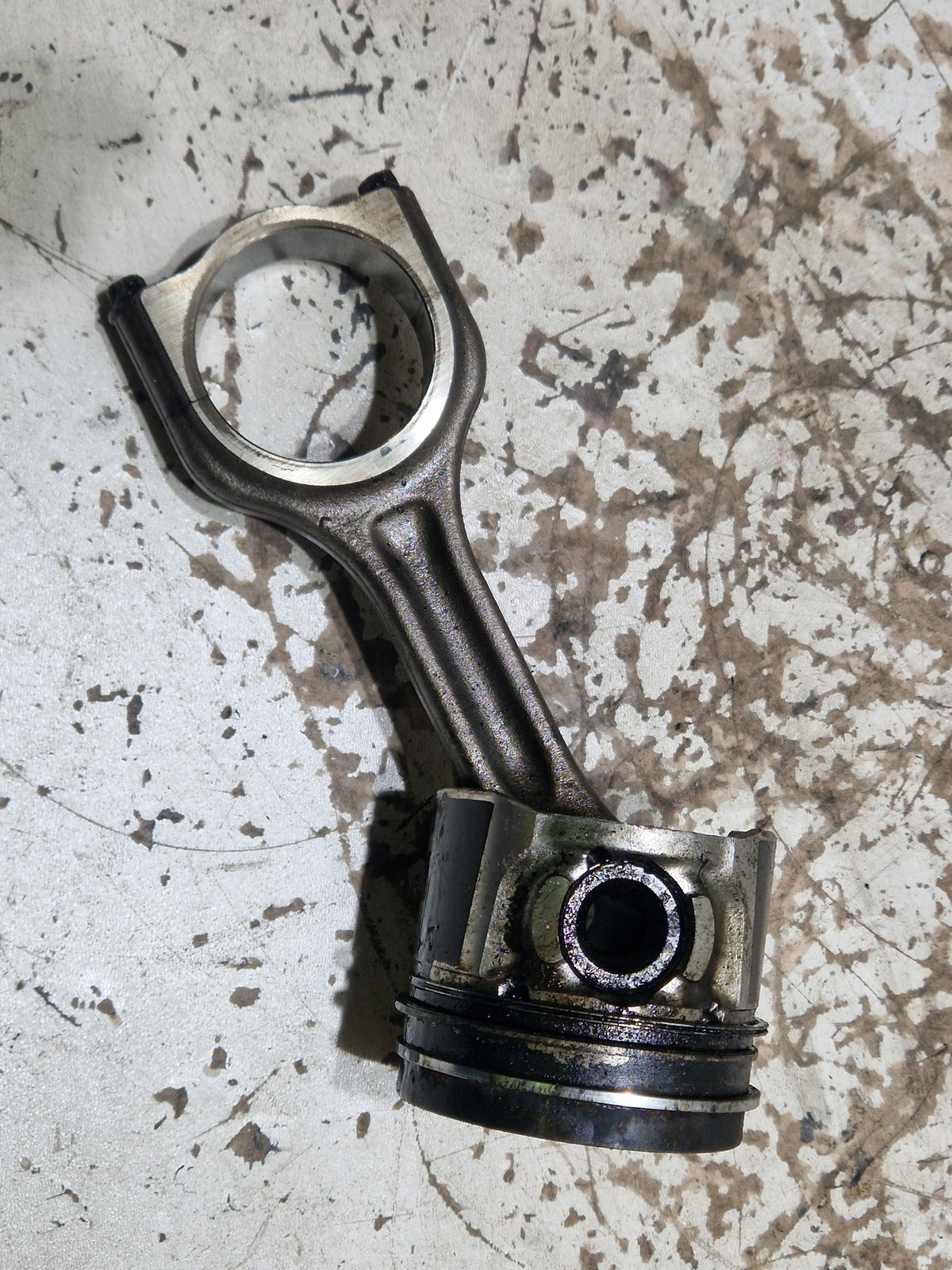 Volvo V40 MK3 (525) Hatchback 1.6 Diesel Genuine Piston Conrod