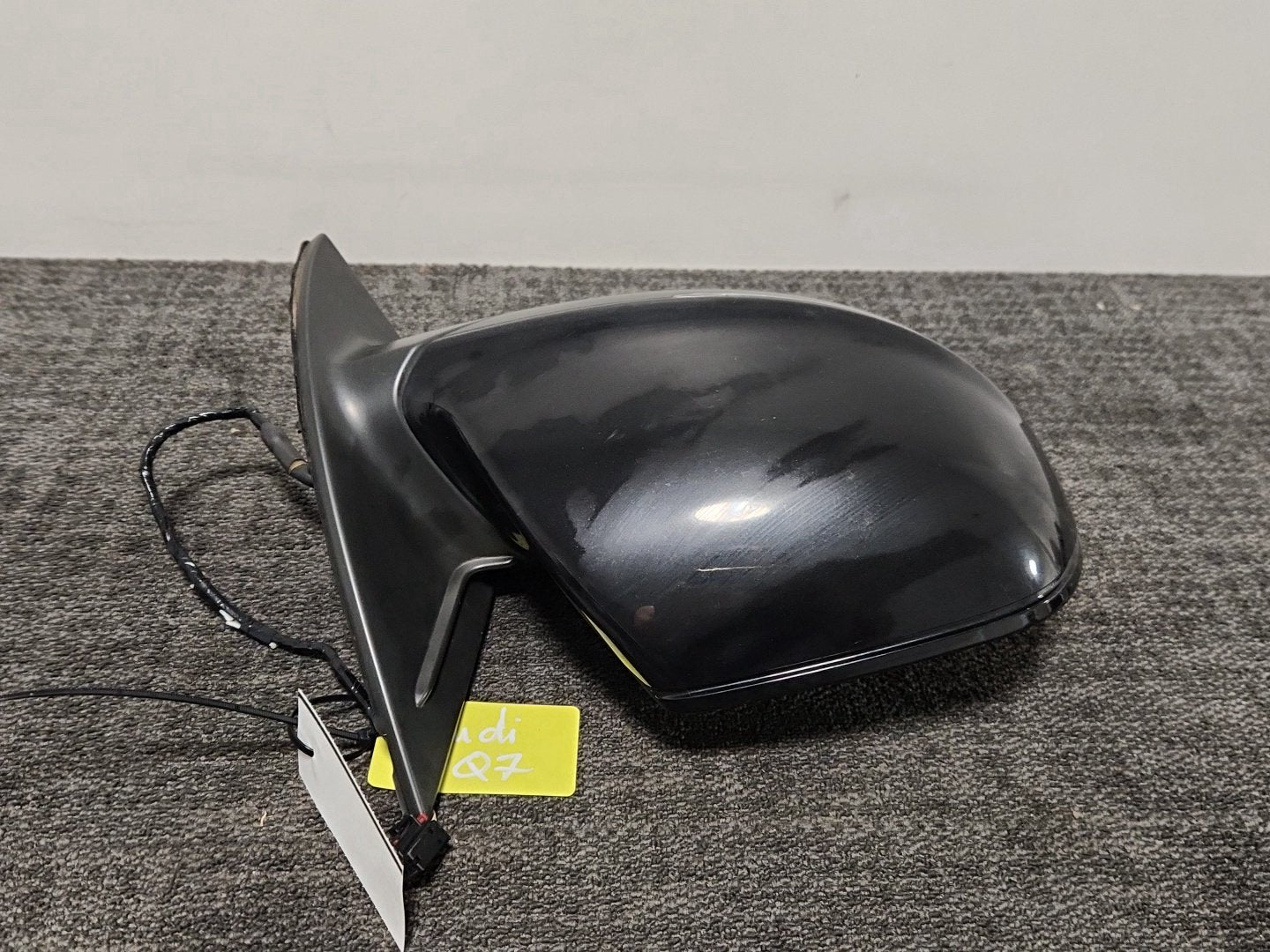 Audi Q7 4L Right Door Mirror in Deep Black Pearl C9X 4L2857410BB 8R0857508A