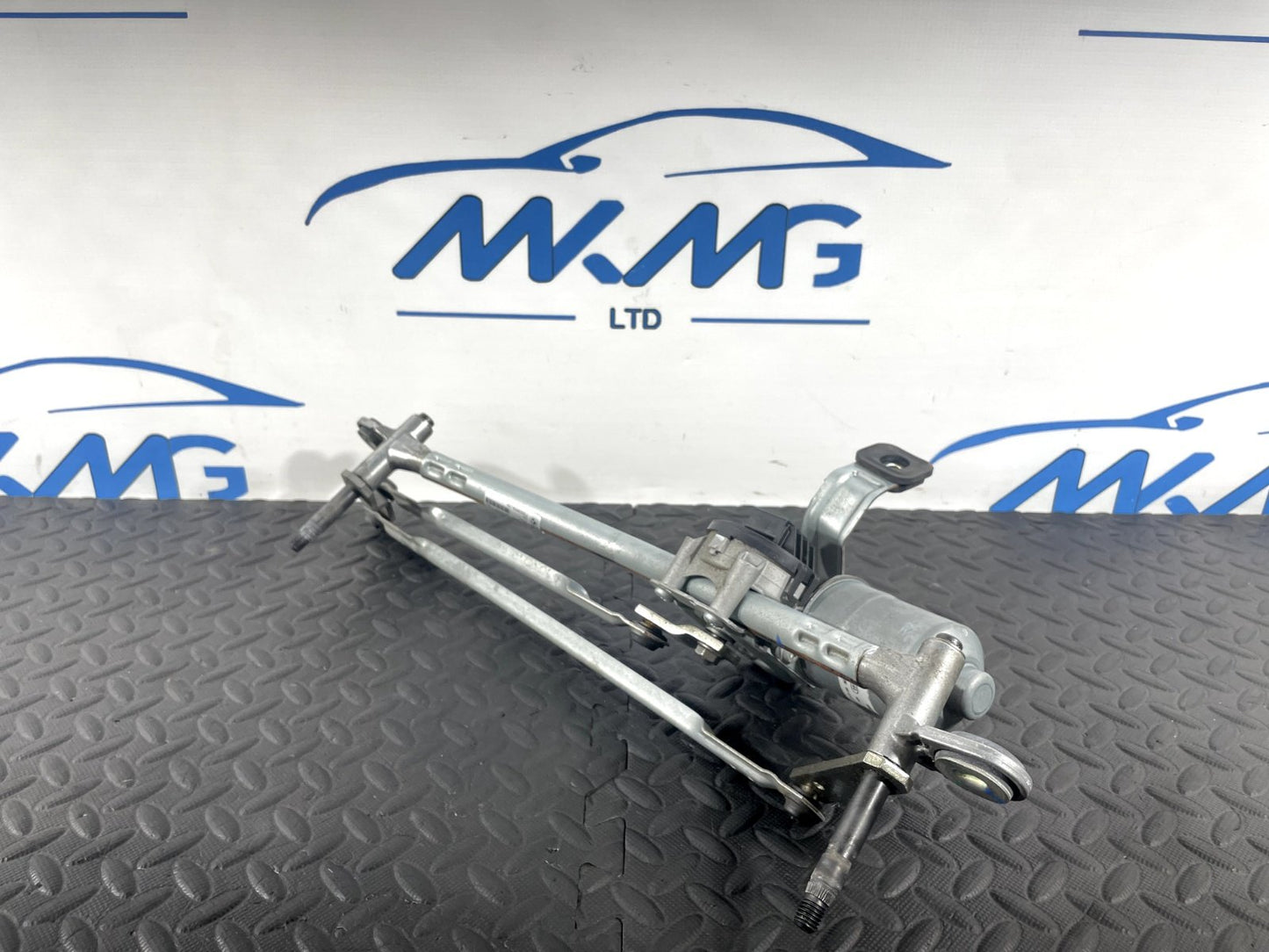 16-22 BMW X1 F48 GENUINE WINDSCREEN WIPER MOTOR & LINKAGE 7350658 0390243529